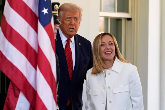 Diplomacia internacional A primeira-ministra da Itália, Giorgia Meloni, afirmou que pode indicar Donald Trump ao Prêmio Nobel da Paz se ele conseguir avançar para o fim da guerra na Ucrânia.