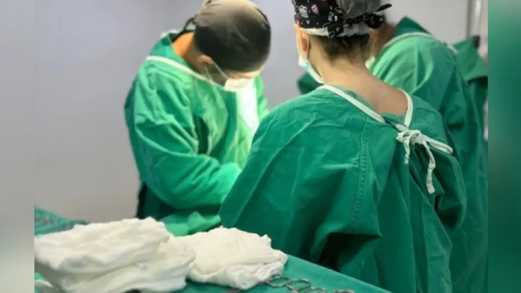 Parto de alta complexidade em Goiânia Os gêmeos siameses Marcos e Matheus nasceram no HEMU, unidos pelo tórax, abdômen e bacia. O parto foi planejado após acompanhamento pré-natal especializado.