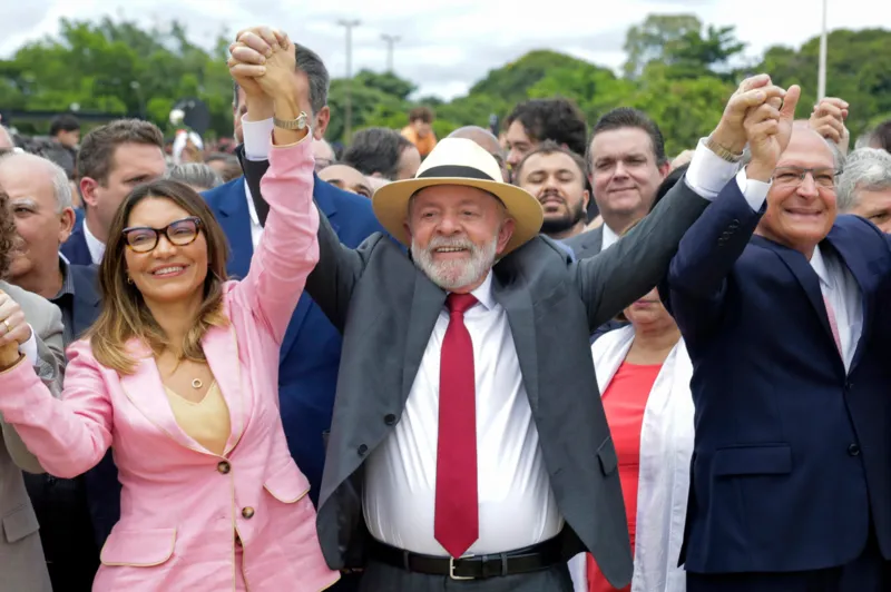 O presidente Lula (PT) vetou integralmente, nesta quinta-feira (8), o Projeto de Lei da Dosimetria, que previa a redução das penas dos condenados pelos atos antidemocráticos de 8 de janeiro de 2023.