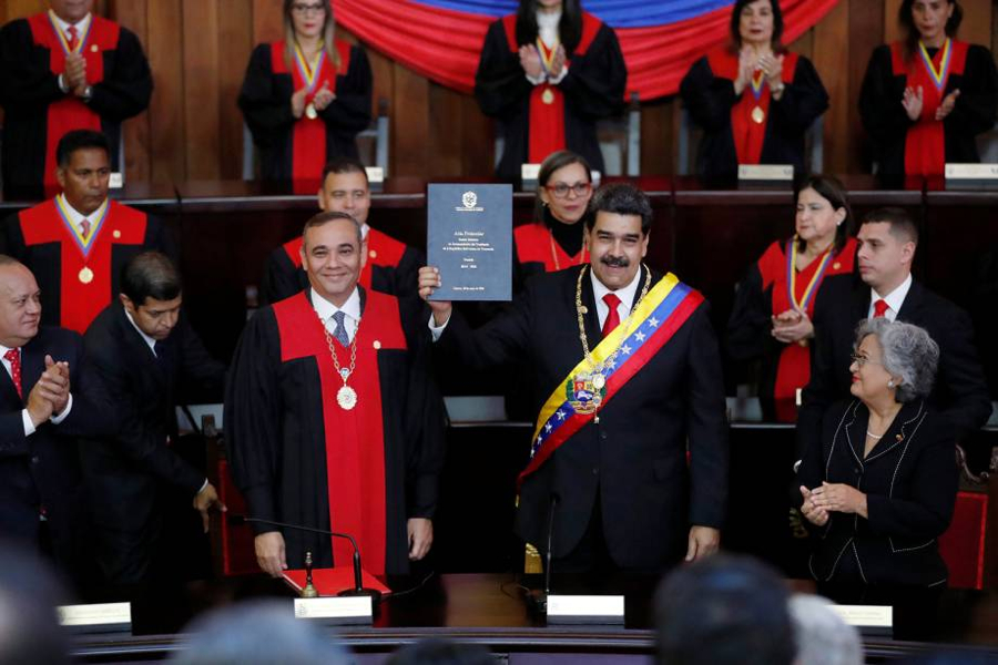 Ministros da Suprema Corte da Venezuela estariam escondidos e podem ser presos nas próximas horas, segundo informações de fontes ligadas às forças de segurança.