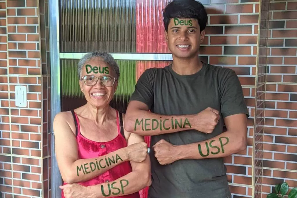 Estudando numa casa simples da periferia de Salvador, com apostilas usadas e aulas gratuitas na internet, Wesley de Jesus, 23 anos, conquistou o 1º lugar em Medicina na USP de Ribeirão Preto pelo Enem/Sisu.