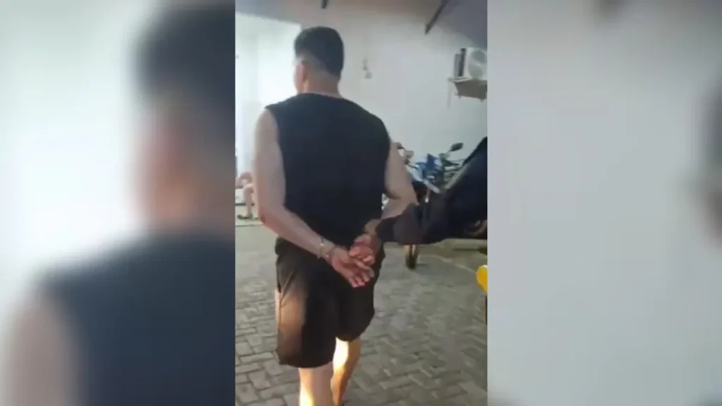 Furto frustrado no pré-carnaval Um celular furtado durante o Circuito Folia Goiás, em Goiânia, foi recuperado após o alarme sonoro do aparelho denunciar o ladrão.