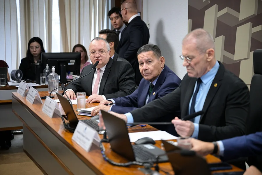 A comissão do Senado vai votar hoje a quebra de sigilo de pessoas e empresas ligadas ao caso Banco Master.