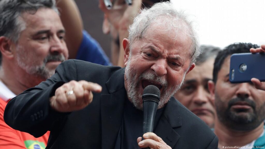 Em 2016, Luiz Inácio Lula da Silva disse ser “a alma mais honesta” do Brasil