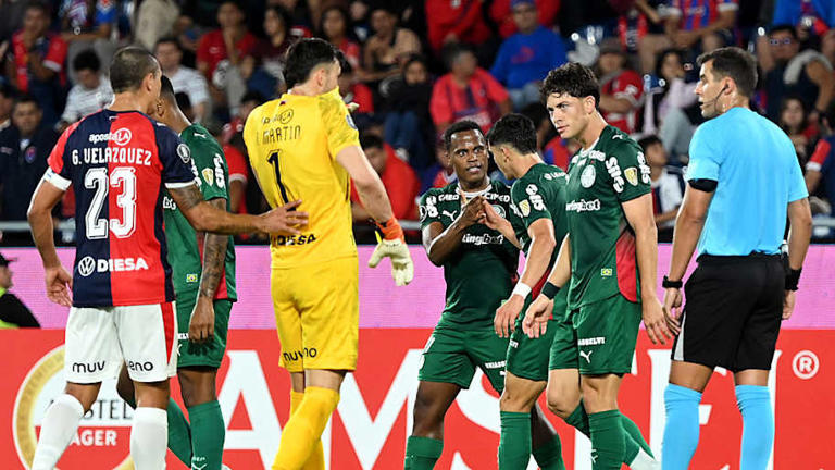 O Palmeiras empatou com o Cerro Porteño e perdeu a liderança