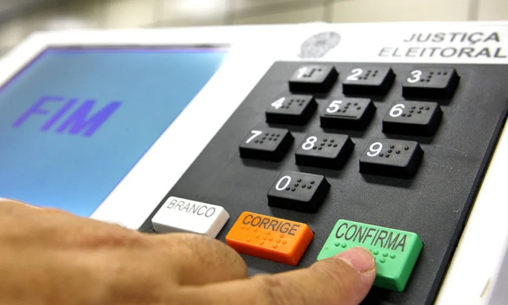 O número de eleitores em Goiás chegou a 5,1 milhões, segundo o Tribunal Superior Eleitoral — e isso muda o jogo político.