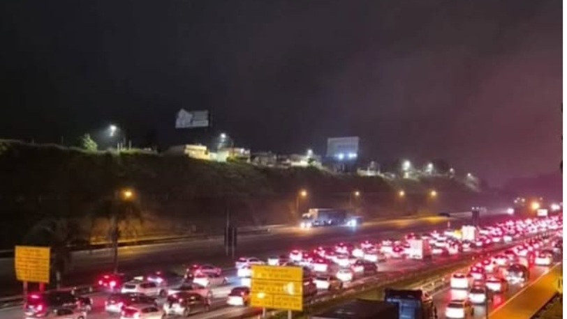 Quem desceu para o litoral enfrentou muita lentidão nesta sexta-feira (17)