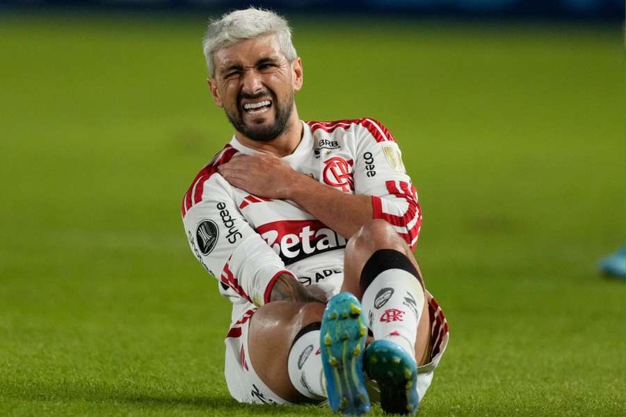 O craque Giorgian de Arrascaeta sofreu fratura na clavícula