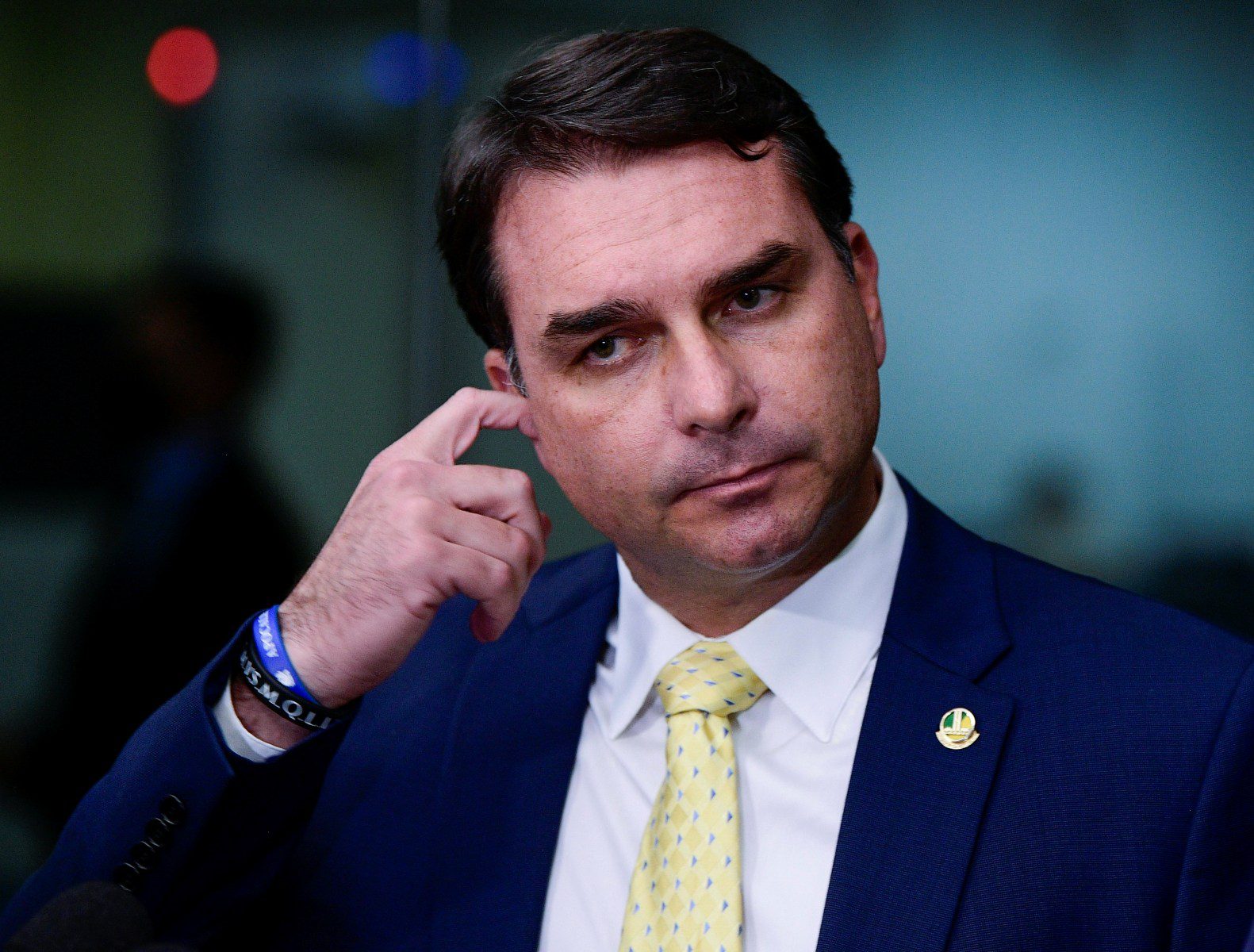O ministro Alexandre de Moraes determinou a abertura de inquérito contra Flávio Bolsonaro.