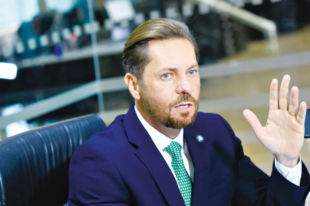A Assembleia Legislativa do Estado de Goiás atingiu 5.775 cargos comissionados em março de 2026