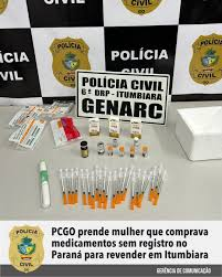A Polícia Civil prendeu uma mulher suspeita de vender substâncias para emagrecimento sem registro.