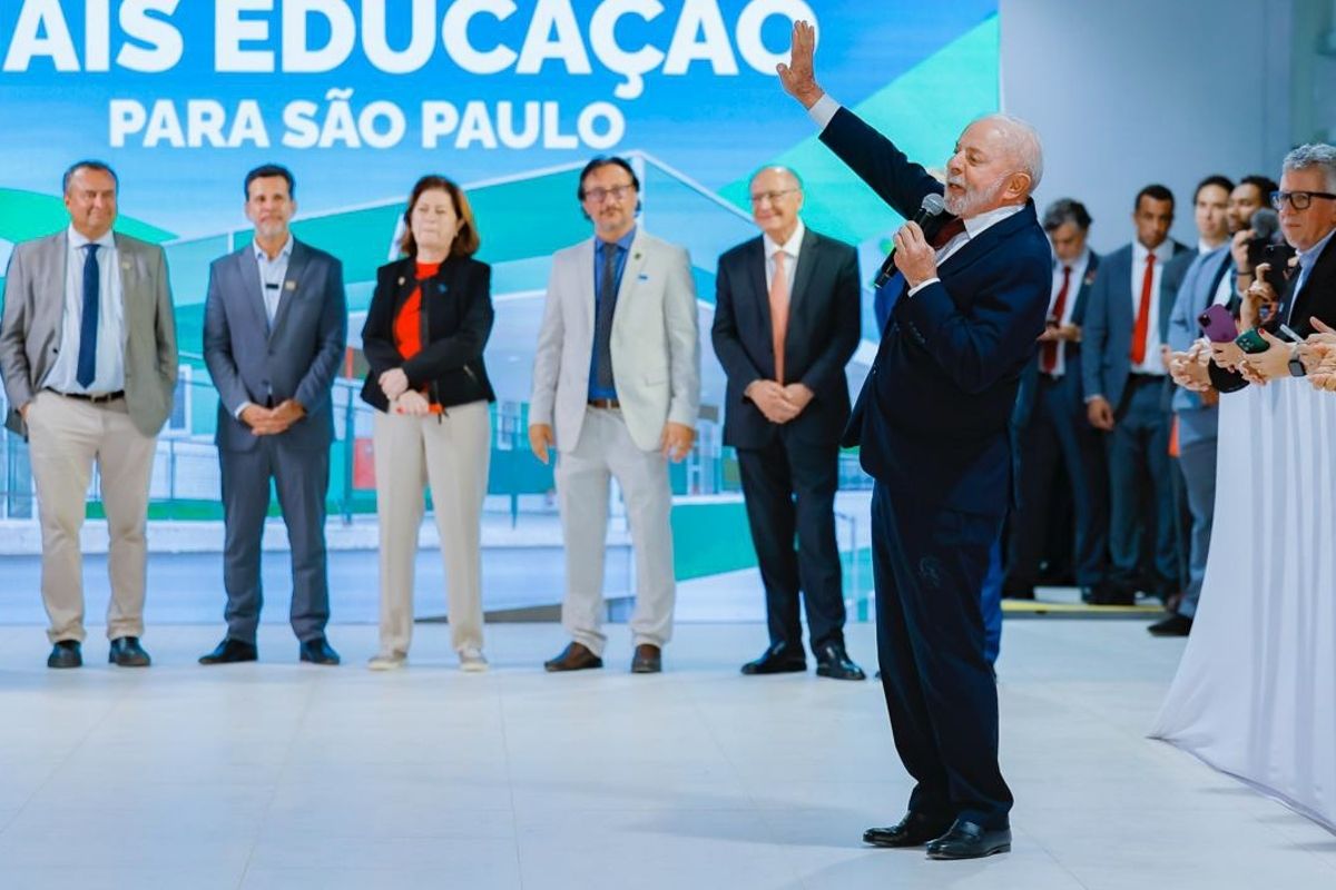O presidente Luiz Inácio Lula da Silva brincou ao comentar o cenário internacional e o presidente dos EUA, Donald Trump.