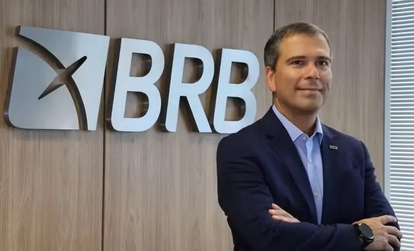 O ex-presidente do BRB, Paulo Henrique Costa, trocou de advogado e busca acordo de delação premiada