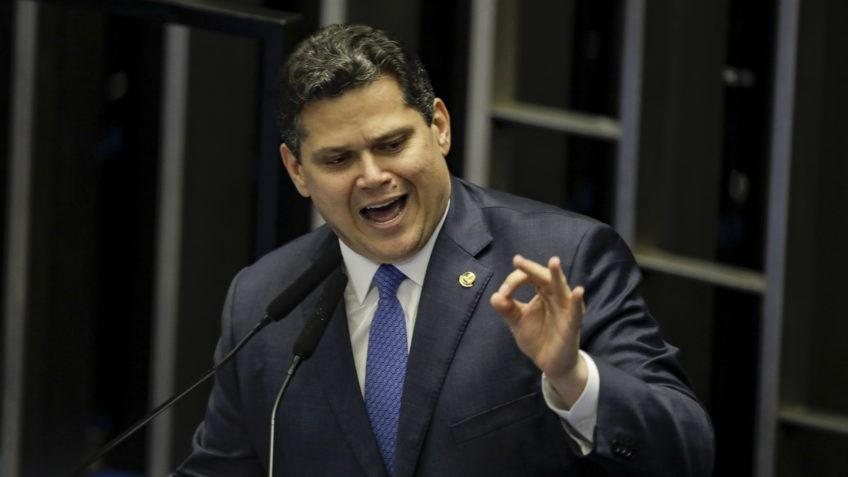 O senador Davi Alcolumbre fez um discurso forte no Palácio do Planalto