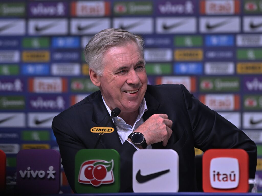 A CBF anunciou nesta quinta-feira (14) a renovação do técnico Carlo Ancelotti por mais quatro anos.