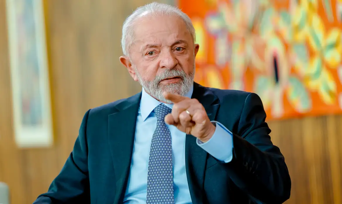 O governo Luiz Inácio Lula da Silva avalia que apenas divulgar números econômicos positivos não está convencendo o eleitorado.