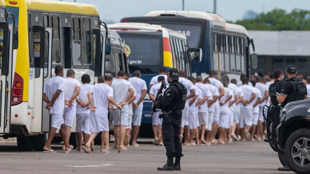 Os detentos saíram nesta quinta (7) e devem voltar na segunda-feira
