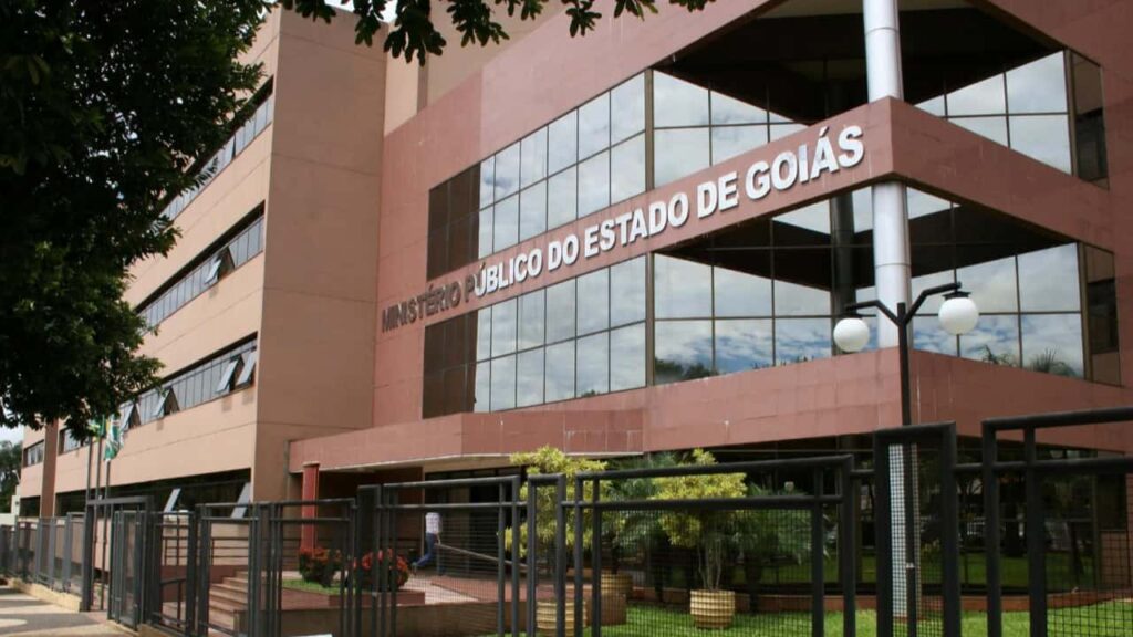 O MPGO lançou edital com vagas para nível superior e salário de R$ 11,8 mil