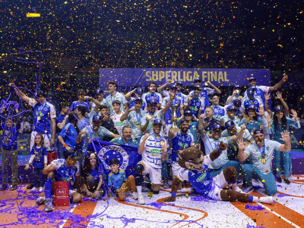 O Sada Cruzeiro venceu o Vôlei Renata Campinas por 3 sets a 0 e conquistou o 10º título da Superliga Masculina