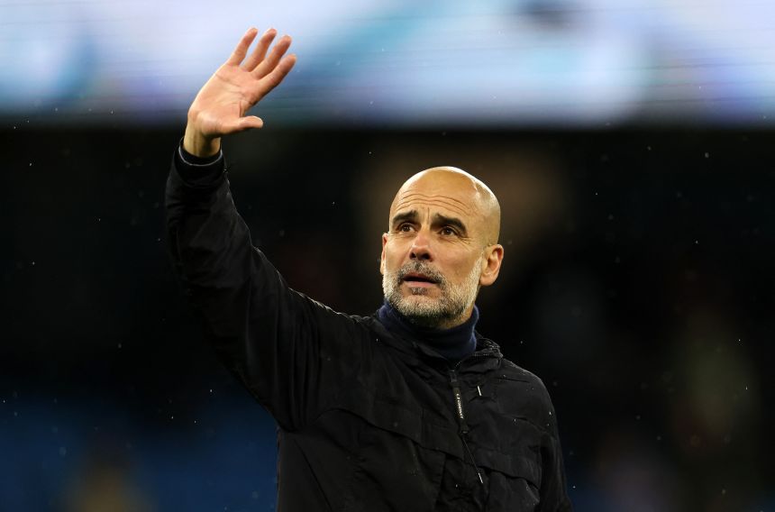 O Pep Guardiola deixará o comando do Manchester City F.C. após 10 anos. A despedida acontece neste domingo, contra o Aston Villa F.C., pela última rodada da Premier League.