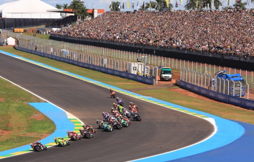 Pela primeira vez, corredores vão tomar conta da pista do Autódromo Internacional Ayrton Senna durante a Move Run, que acontece no dia 4 de junho, feriado de Corpus Christi.