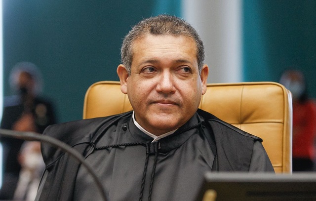 O ministro Kássio Nunes Marques assume nesta terça-feira (12) a presidência do Tribunal Superior Eleitoral