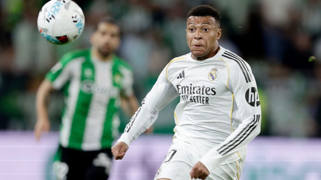 Mbappé se envolveu em discussão durante treino