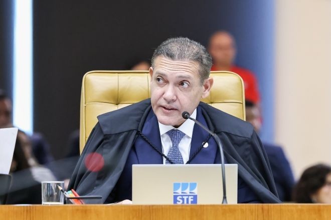 O ministro Nunes Marques foi definido como relator da revisão criminal apresentada pela defesa de Jair Bolsonaro no STF
