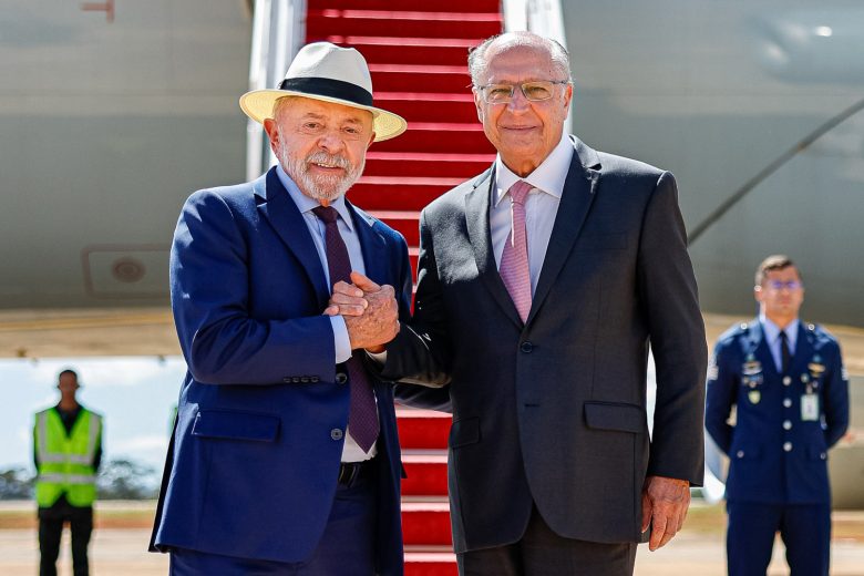 O presidente Lula embarcou nesta quinta para reunião na Casa Branca
