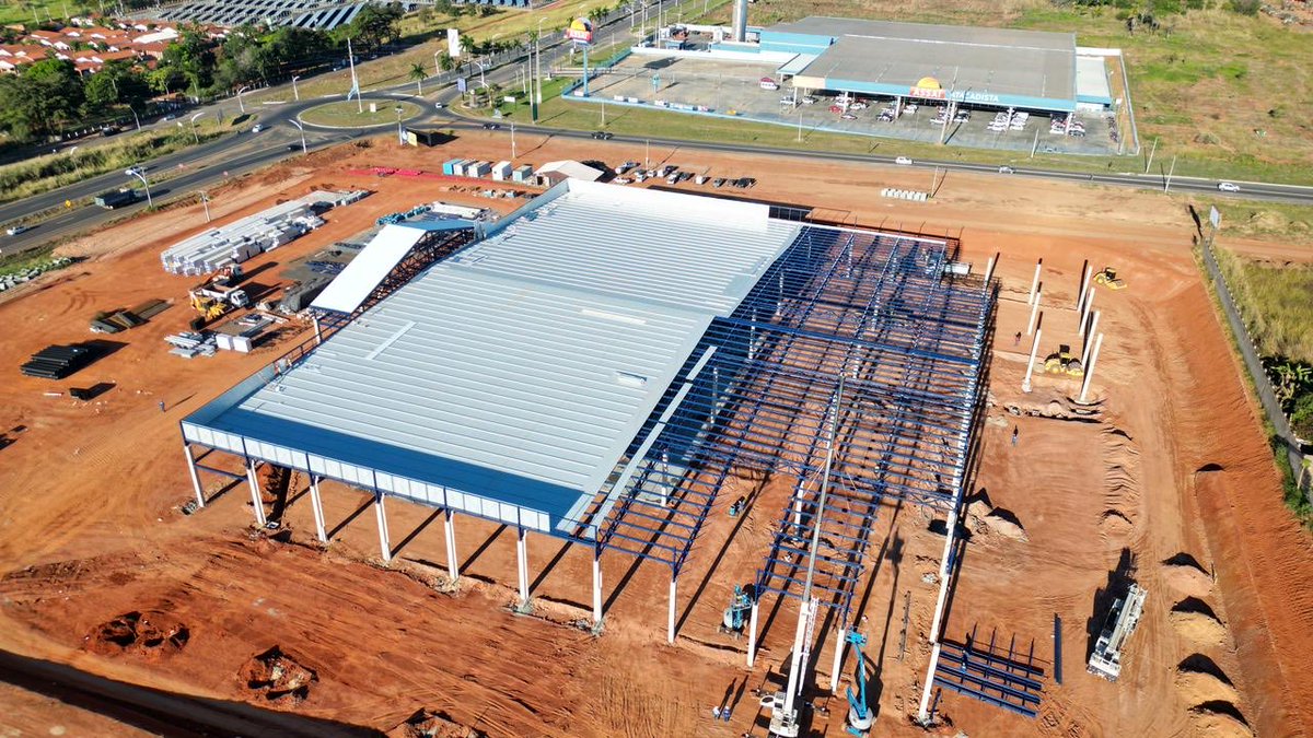 A nova unidade será inaugurada no dia 29 de agosto e chega trazendo grandes expectativas para a cidade, com geração de empregos, fortalecimento da economia local, aumento da competitividade no comércio e valorização da região.