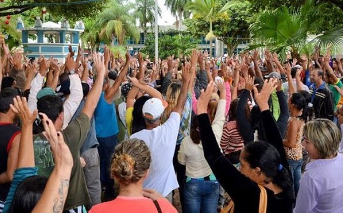 Servidores municipais cobram da Prefeitura de Formosa a regularização do pagamento dos salários e mais transparência sobre os prazos para quitação dos vencimentos.