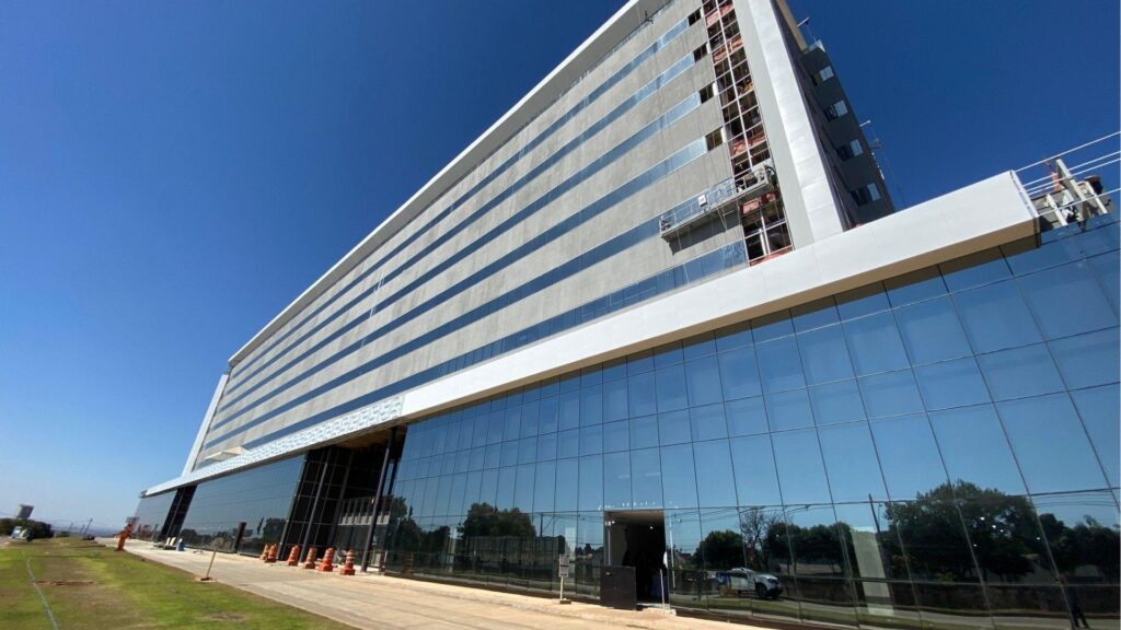 O novo prédio que receberá o Hospital Estadual de Urgências de Goiás (Hugo), em Goiânia, está avaliado em R$ 500 milhões.
