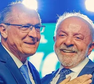 A convenção nacional do PSB confirmou nesta quarta-feira (29) o vice-presidente Geraldo Alckmin como candidato à vice-presidência na chapa de Lula para a eleição presidencial.