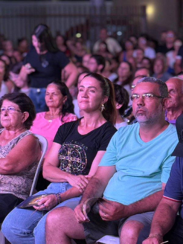 A candidata a deputada federal Lorrayne Castro teve um final de semana de muita movimentação, participação popular e espiritualidade em Caldas Novas.