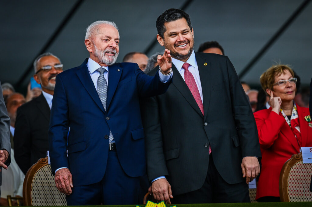 A confirmação da existência de petróleo na Foz do Amazonas fortaleceu ainda mais a posição do presidente do Congresso Nacional, Davi Alcolumbre (União Brasil-AP).