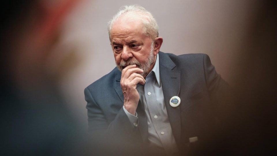 Uma pesquisa nacional realizada pelo instituto Gerp em parceria com a AESP Rádio + TV mostra que a maioria dos entrevistados desaprova o trabalho do presidente Luiz Inácio Lula da Silva (PT).