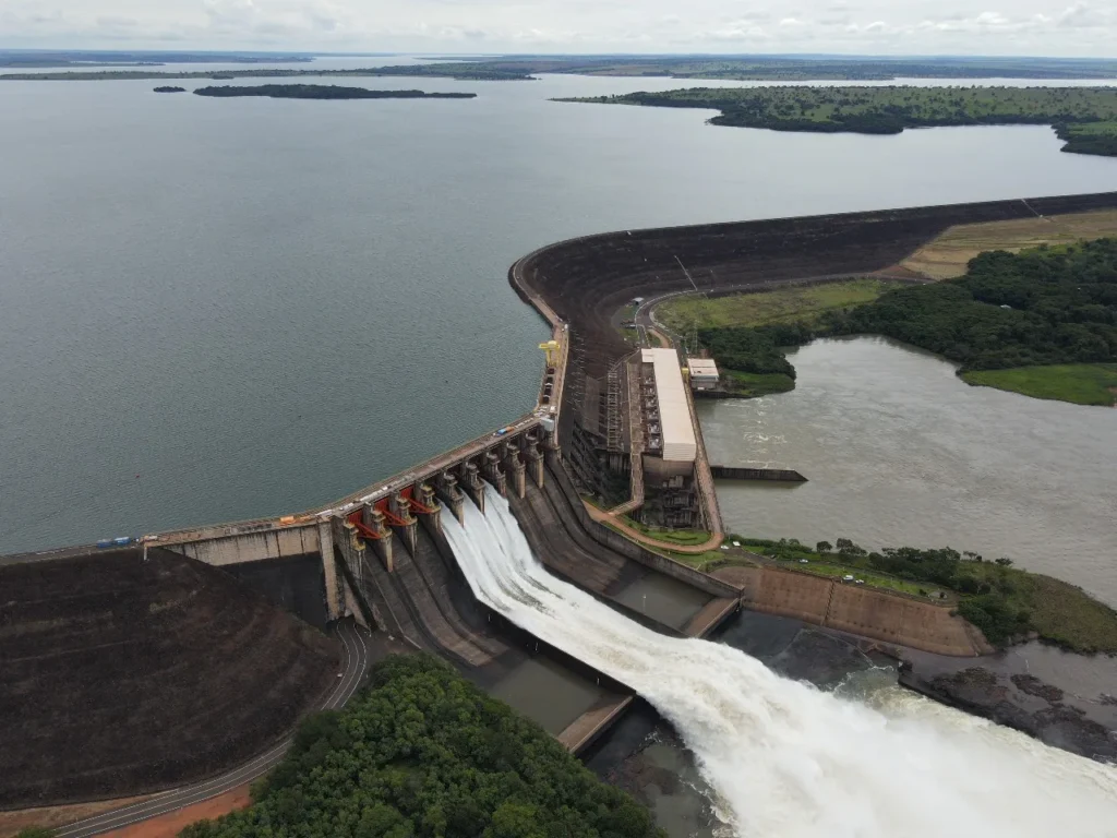 Uma das principais hidrelétricas do país, a UHE São Simão, localizada na divisa entre Goiás e Minas Gerais, acaba de avançar mais uma etapa no seu processo de modernização.