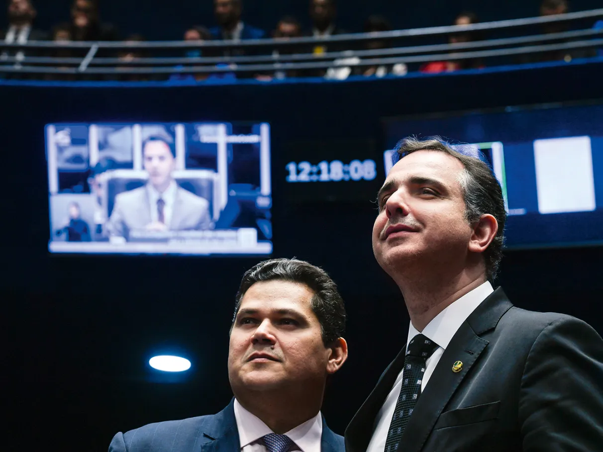 O presidente do Senado, Davi Alcolumbre (União-AP), intensificou as articulações para indicar seu aliado Rodrigo Pacheco (PSB-MG) ao Tribunal de Contas da União (TCU).