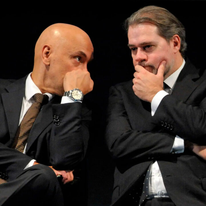 A OAB do Distrito Federal solicitou ao Conselho Federal da Ordem que avalie a apresentação de pedidos de impeachment contra os ministros Alexandre de Moraes e Dias Toffoli junto ao Senado Federal.